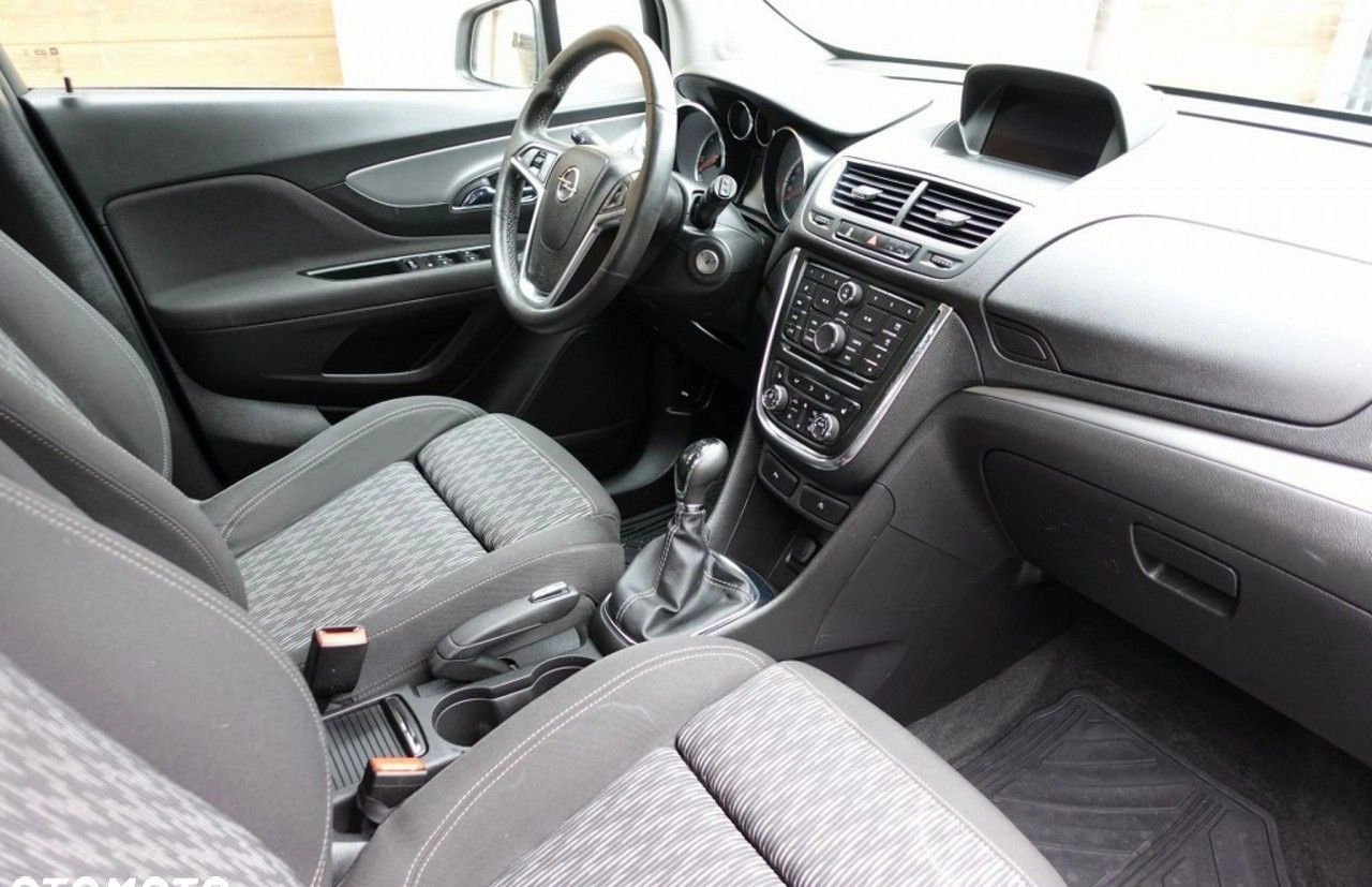 Opel Mokka cena 40900 przebieg: 201000, rok produkcji 2015 z Dziwnów małe 211